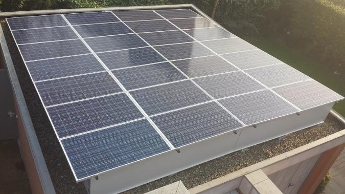 Zonnepanelen op 2 garageboxen in Wageningen